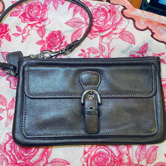 Coach Accessories - Coach English Saddle Brown Smooth Leather Vintage Wristlet